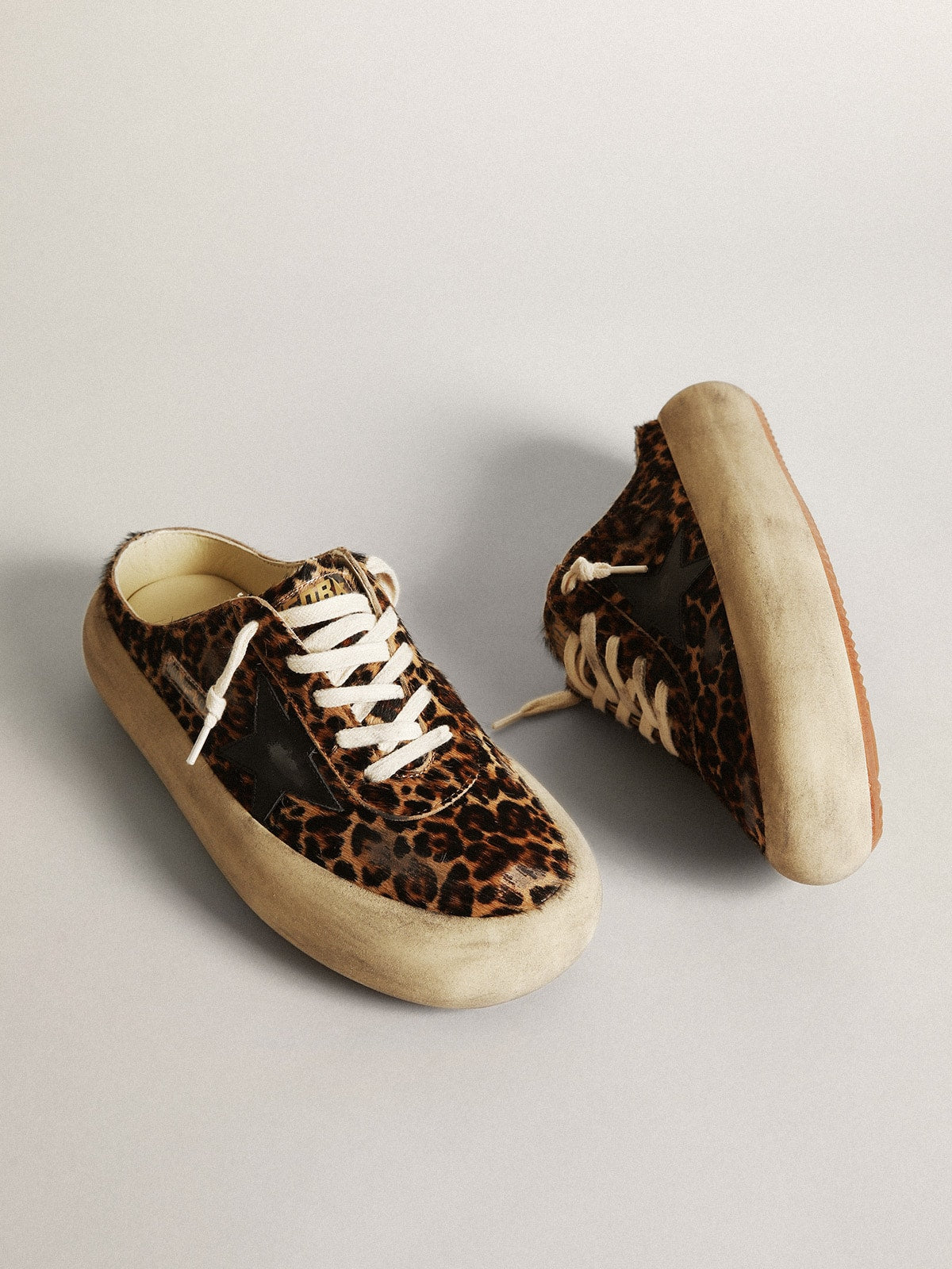 Golden Goose Women’s Space-Star Sabot In Leopard Print Pony Skin With Black Star - Mind Türkiye