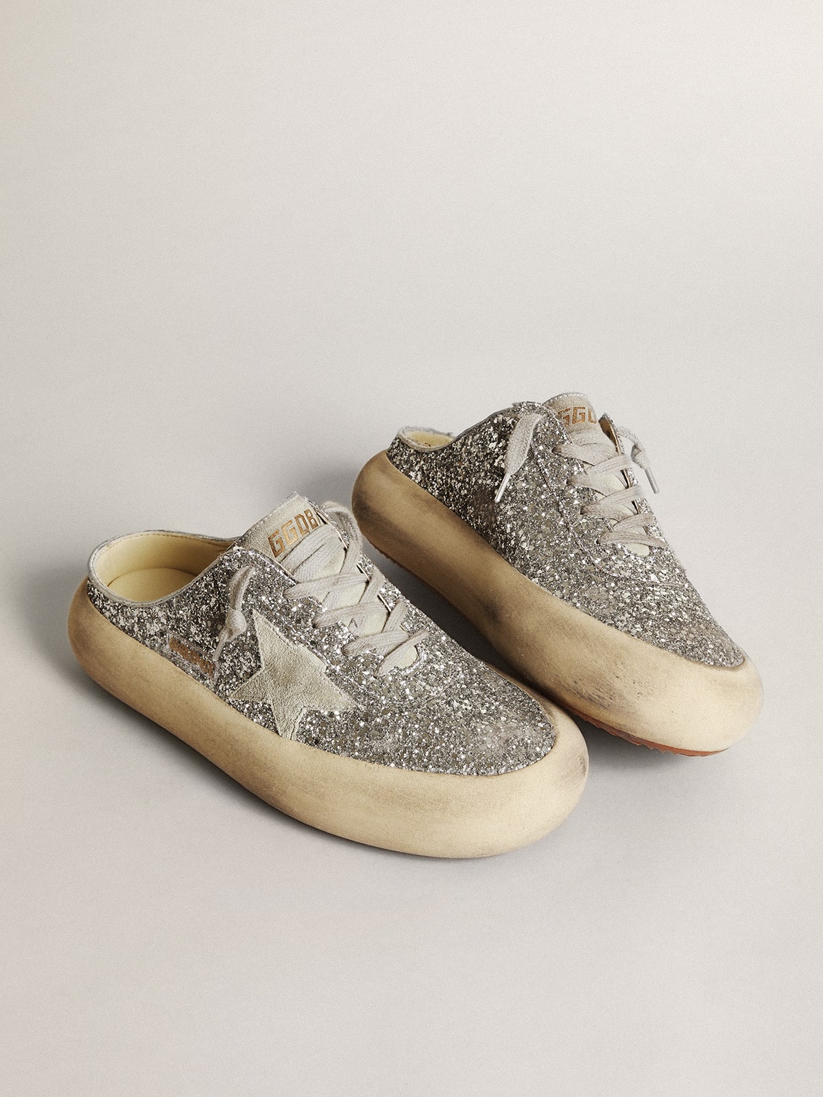 Golden Goose Women’s Space-Star Sabot In Glitter With Ice-Gray Star And Tab - Mind Türkiye