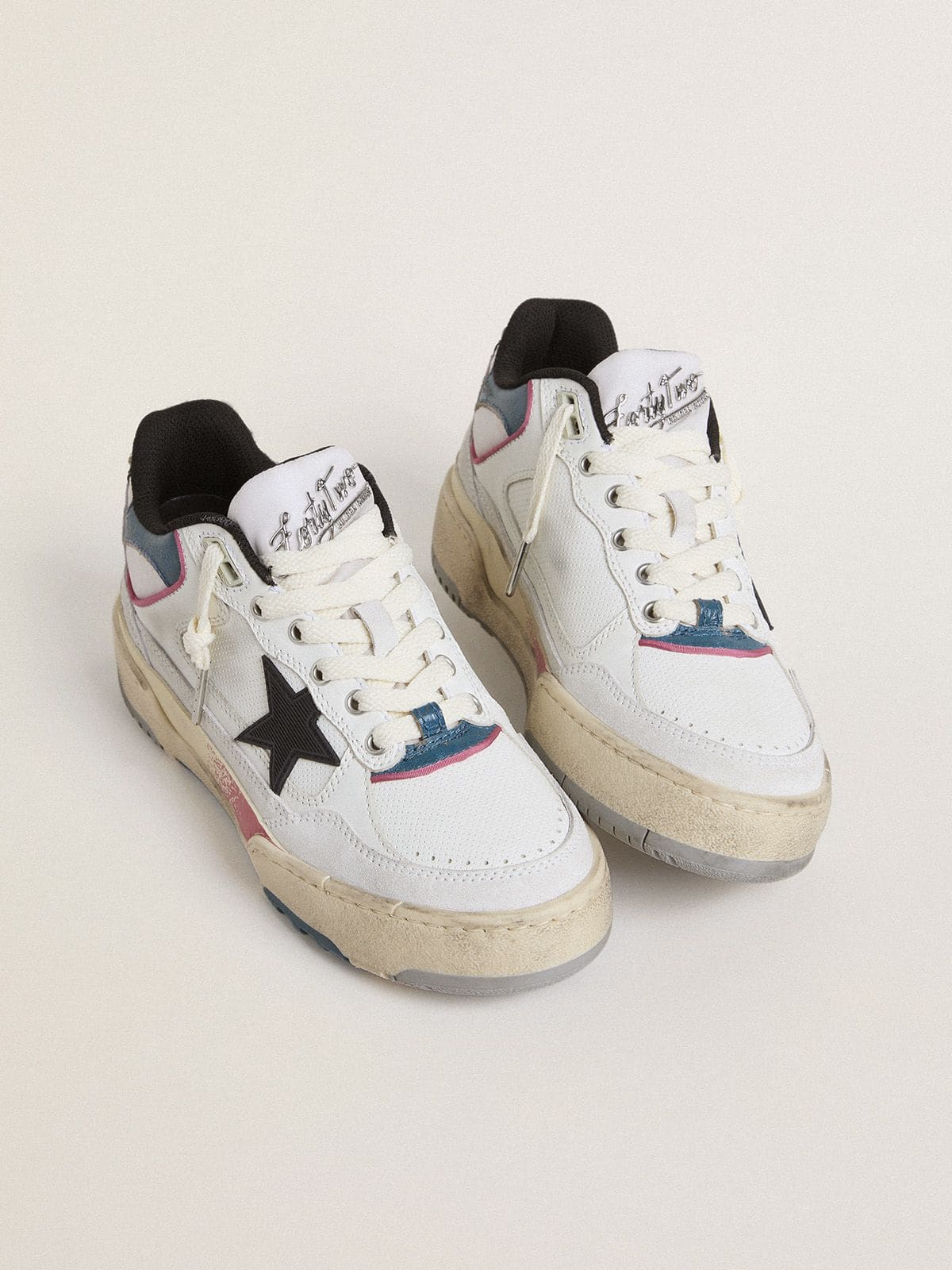 Golden Goose Women’s Forty2 With Black Star And Silver Foiled Leather Heel Tab - Mind Türkiye