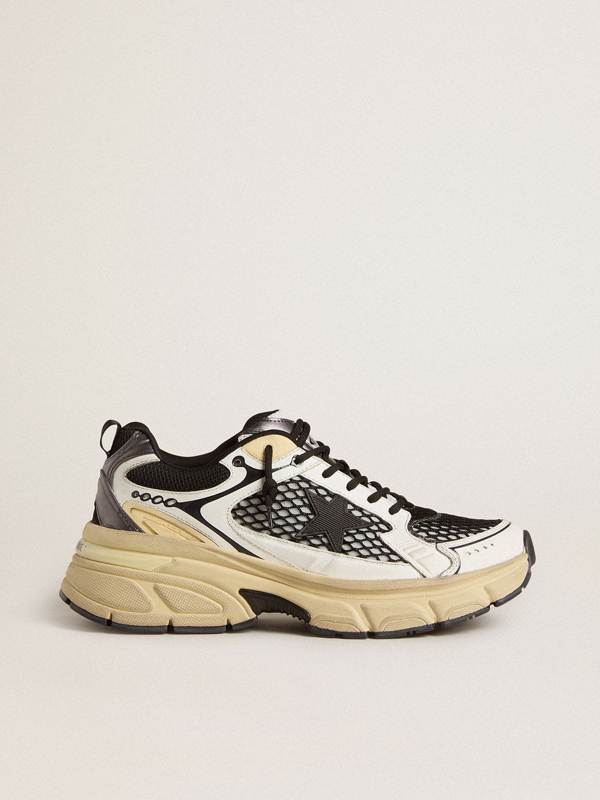 Golden Goose Women’s Lightstar In White Leather And Black Mesh With Black TPU Star - Mind Türkiye