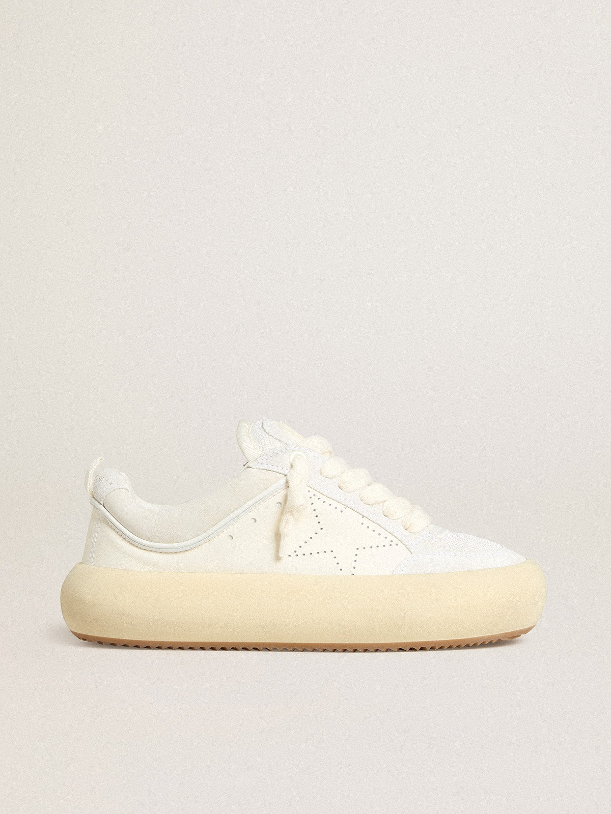 Golden Goose Women’s Space-Star Cube In White Leather With Perforated Star - Mind Türkiye