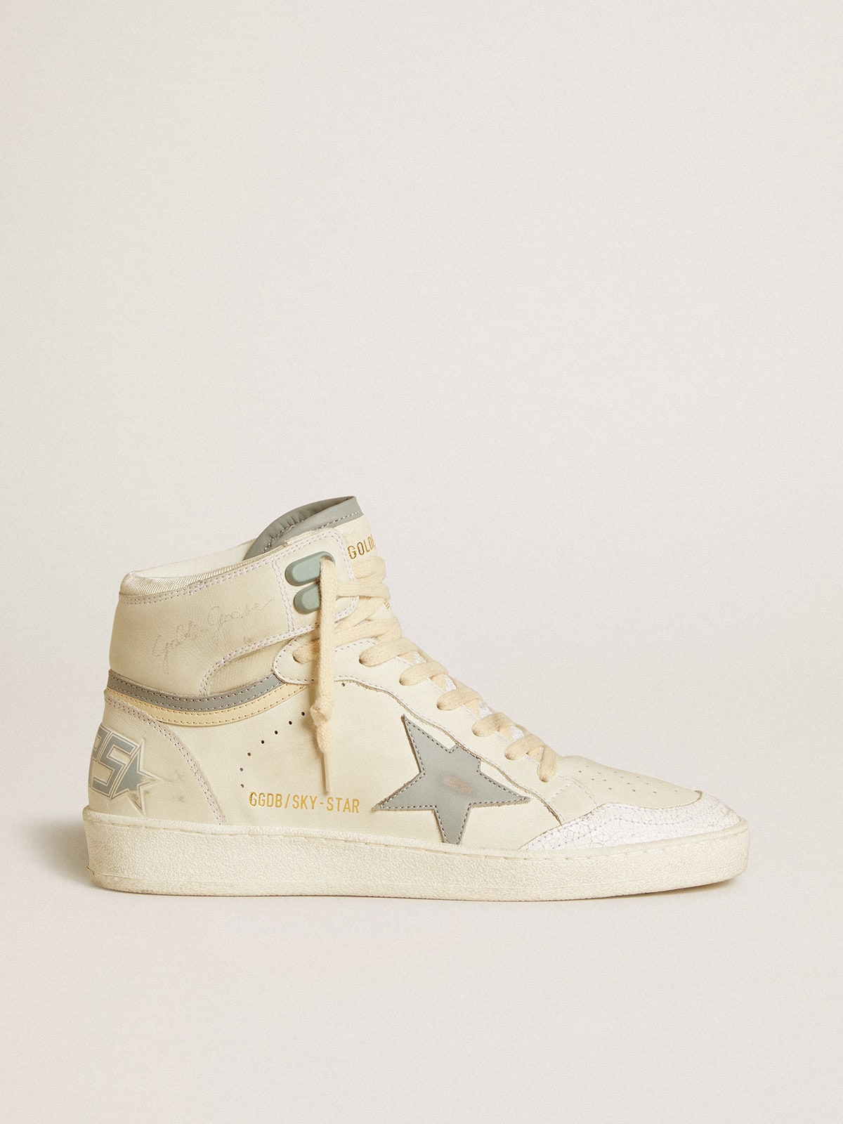 Golden Goose Women’s Sky-Star In Leather With Light Blue Leather Star And White Heel Tab - Mind Türkiye