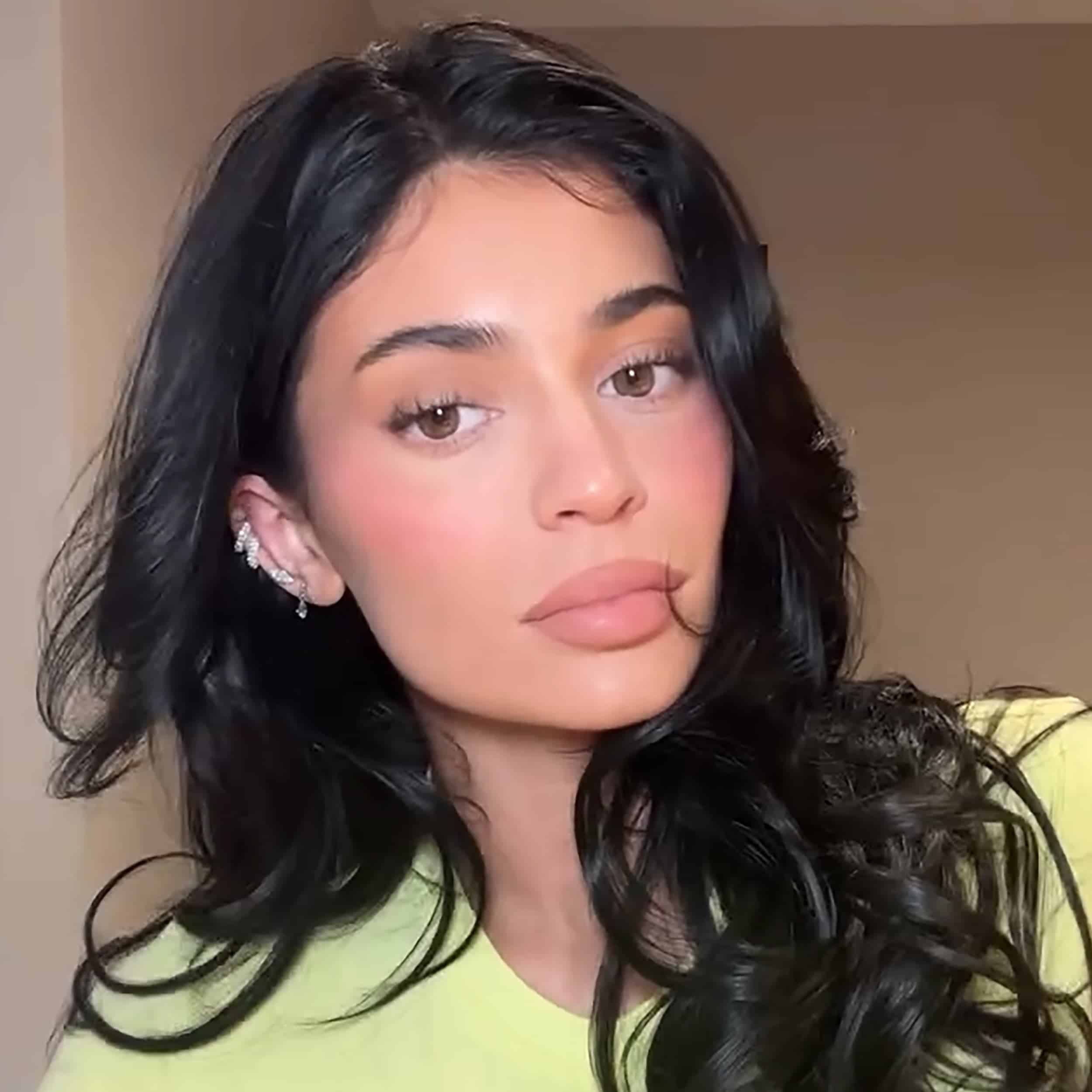 Kylie Finishing Touches Look Bundle - Mind Türkiye