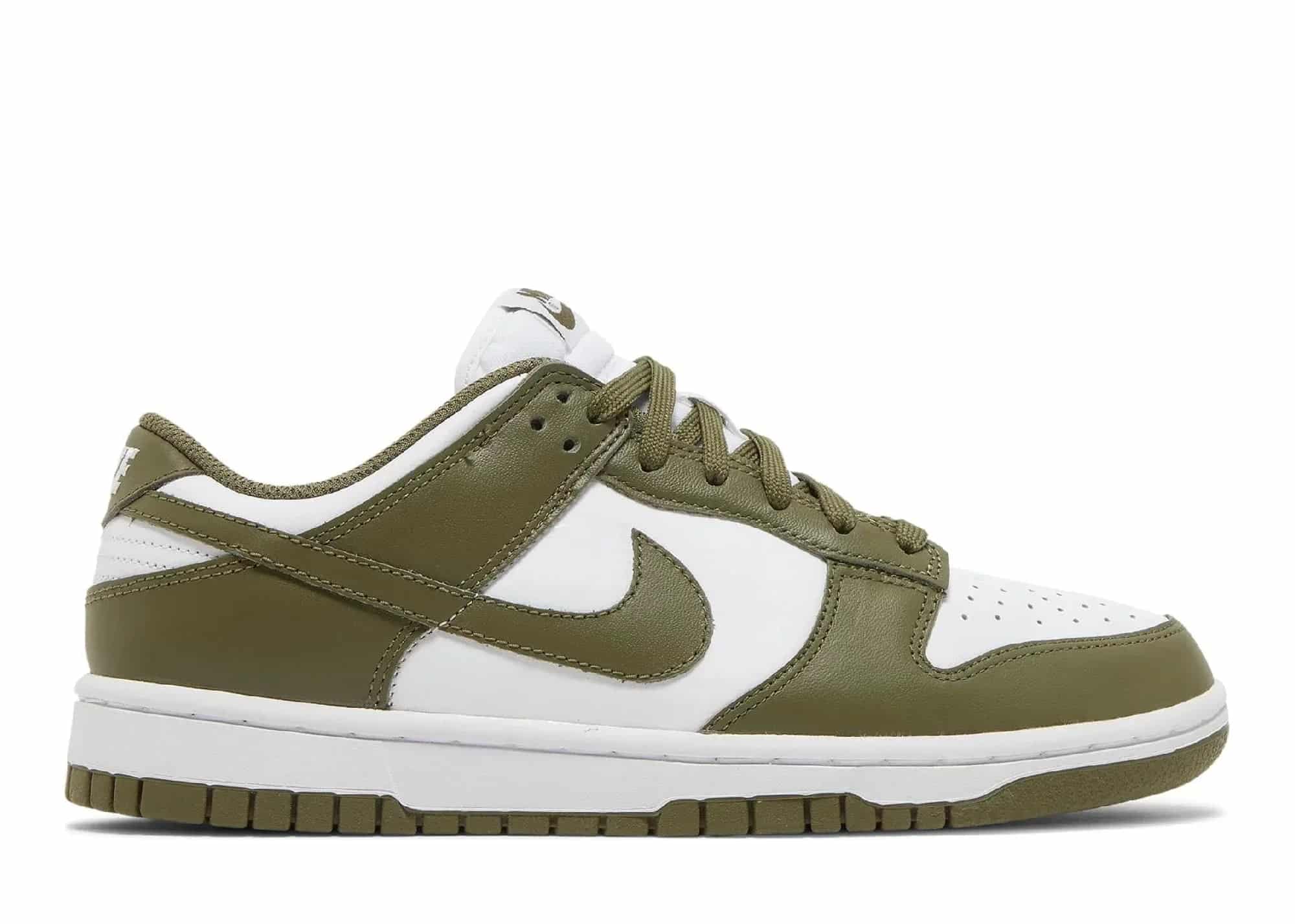 Nike Dunk Low Medium Olive (W)