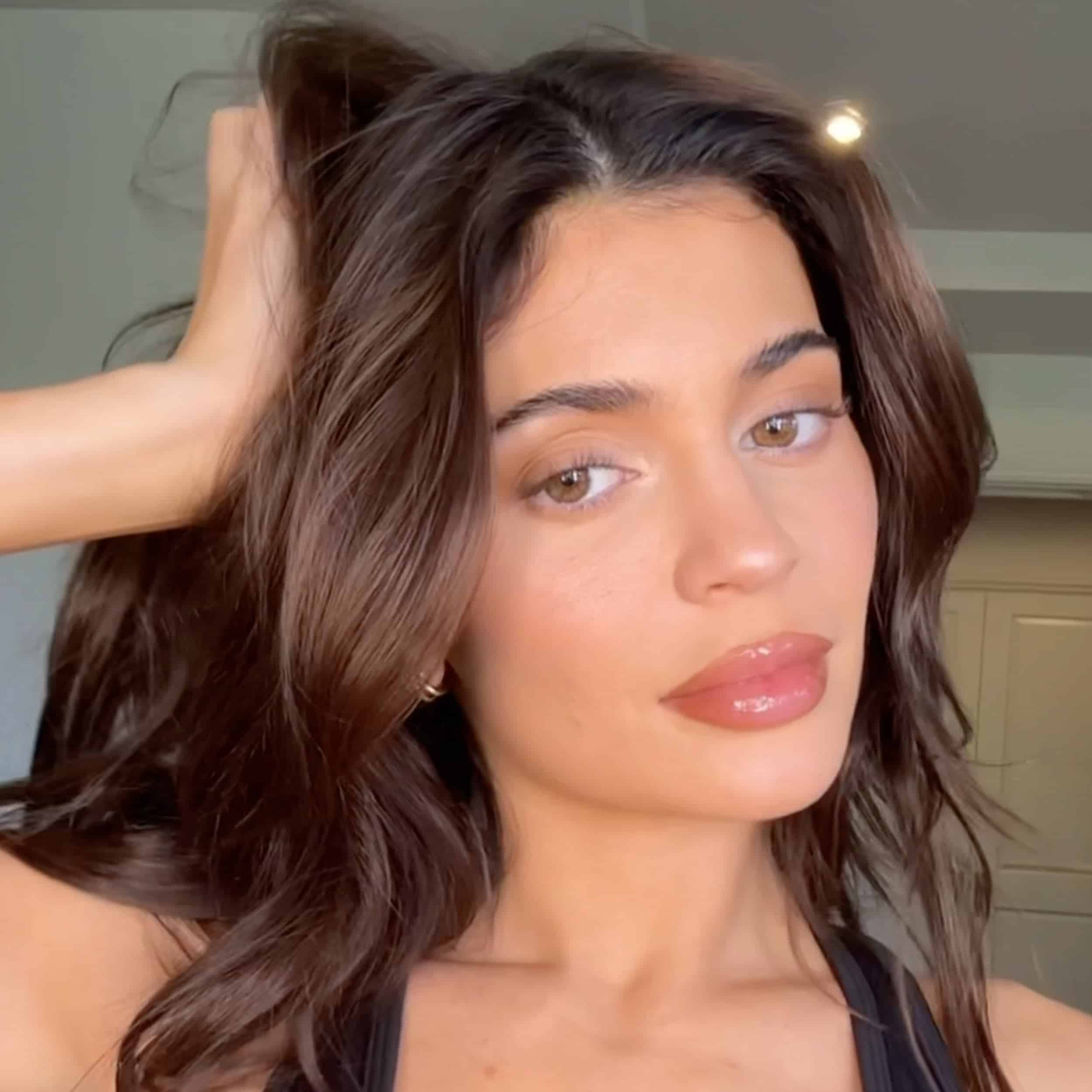 Kylie Bronzy Glam Look Bundle