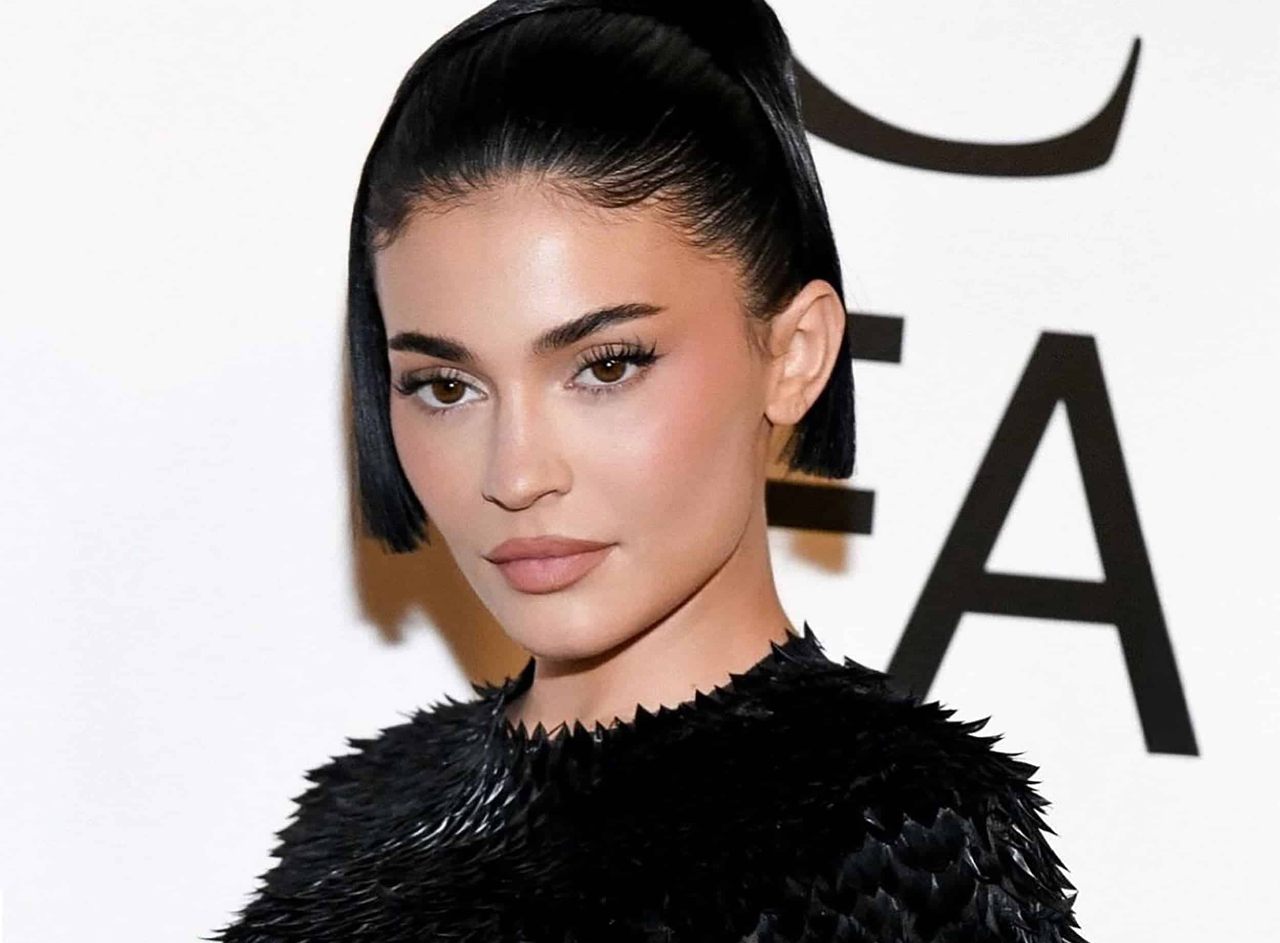 Kylie CDFA Awards Look Bundle - Mind Türkiye