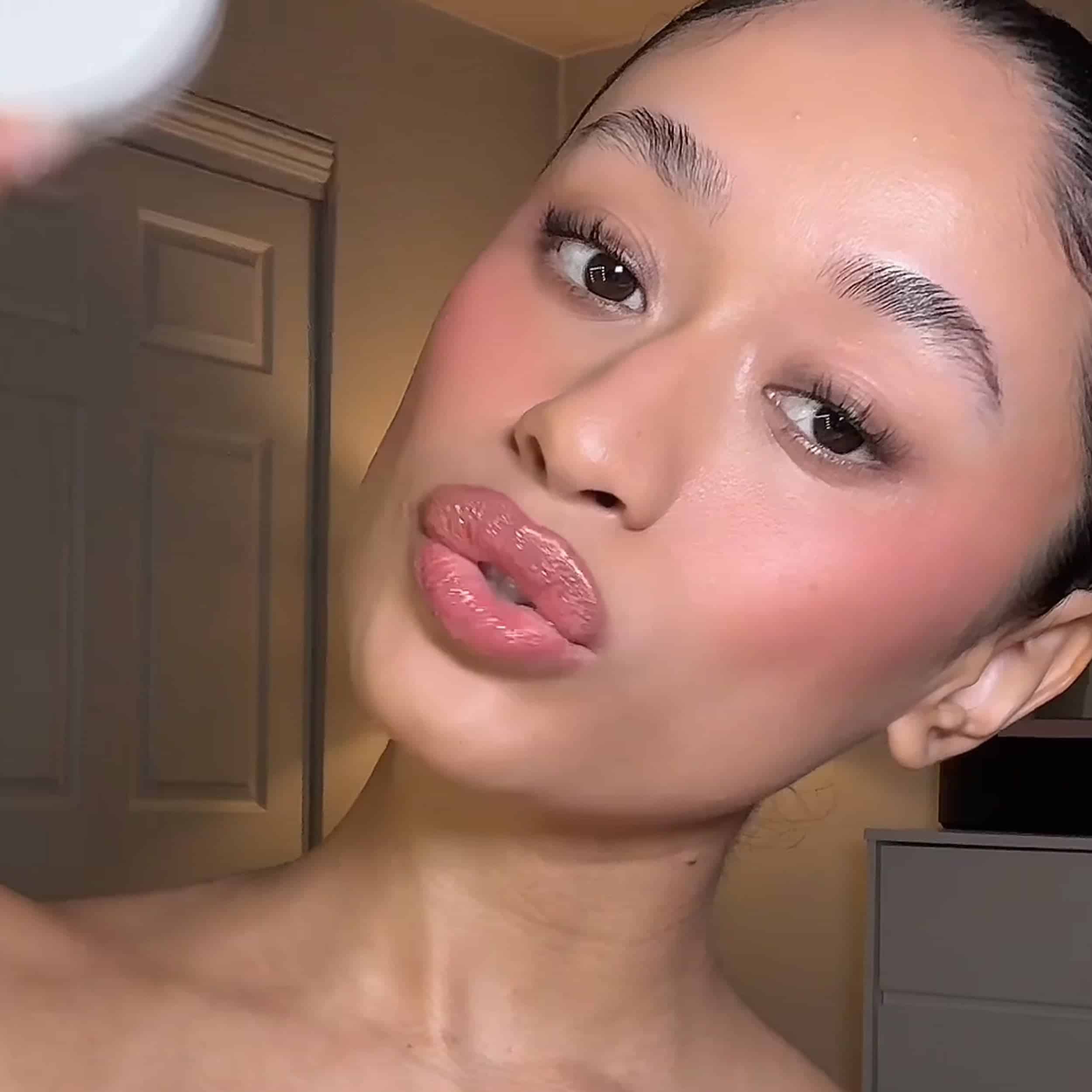 Kylie Rosy Radiance Lip Combo - Mind Türkiye